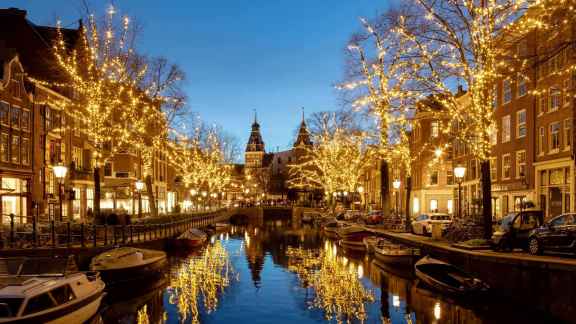 Canal de Spiegelgracht en Ámsterdam, Países Bajos