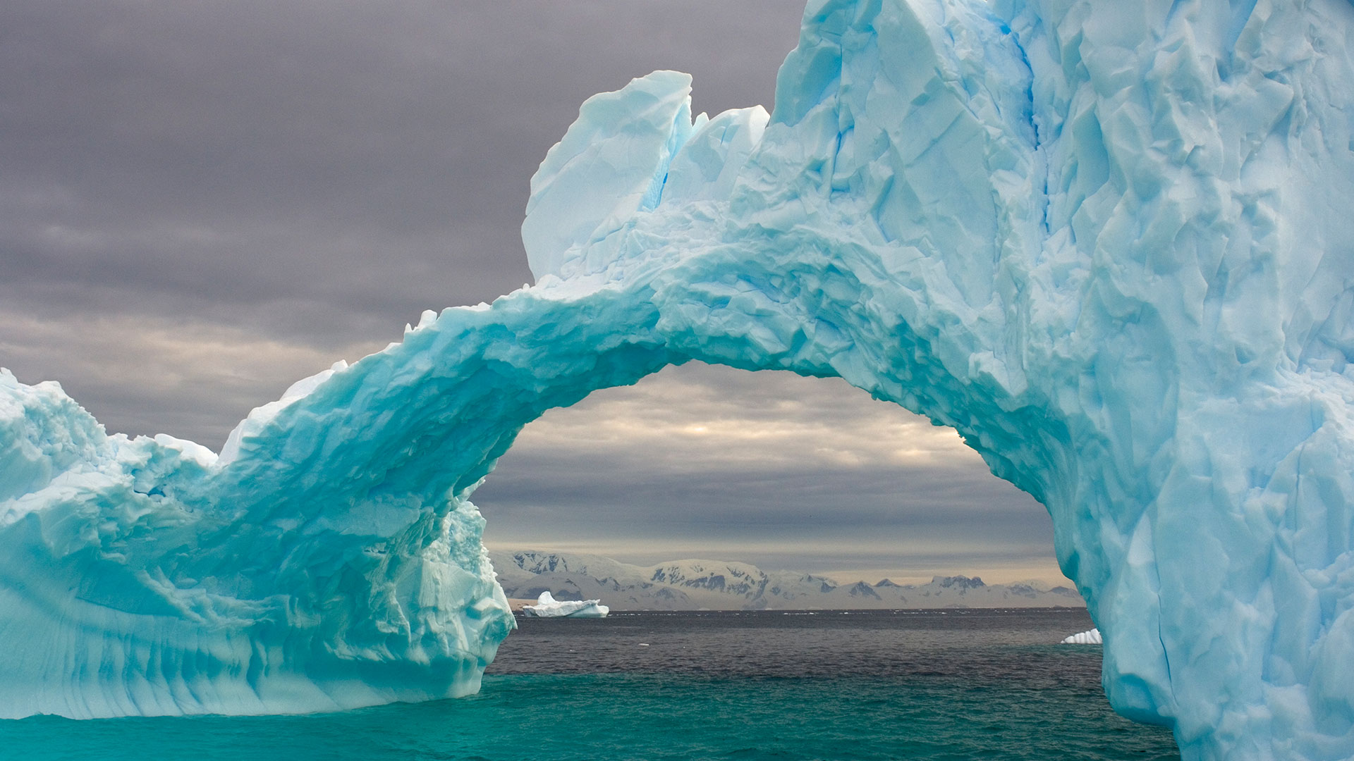 Al&eacute;m da ponta do iceberg