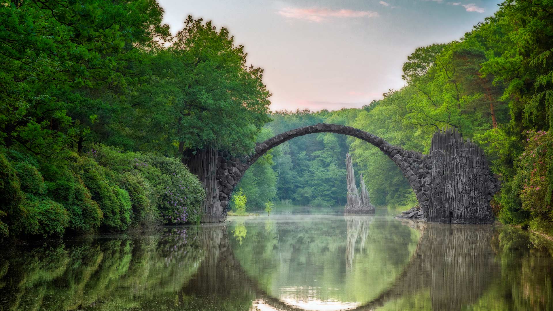 Der See und seine Brücke uns entzücke!