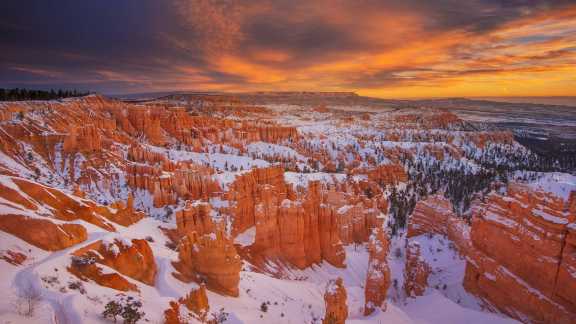 Bryce Canyon hoodoos in winter