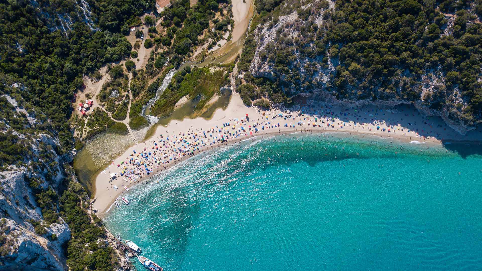 Playa de Cala Luna, Cerdeña, Italia