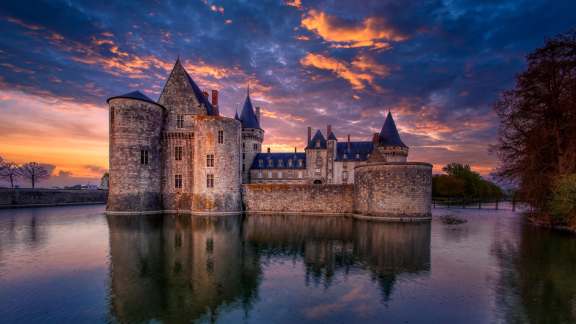 Château de Sully-sur-Loire, Center-Val de Loire, France