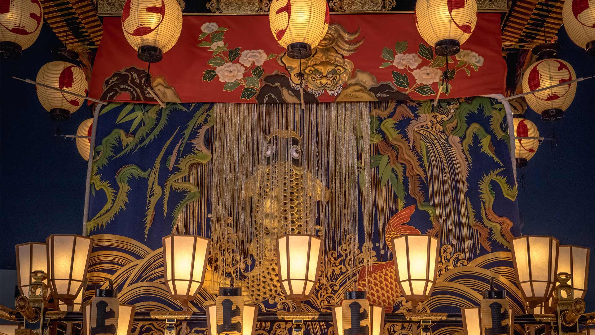 今日は秩父夜祭の大祭り