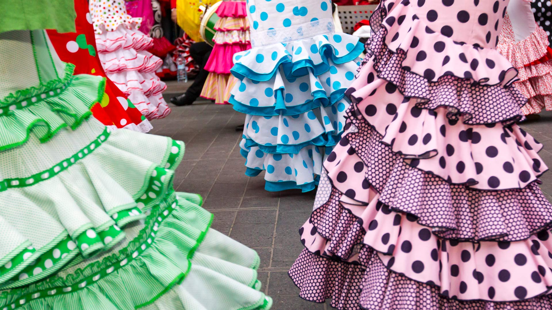 Bailadoras en la Feria de Sevilla, España