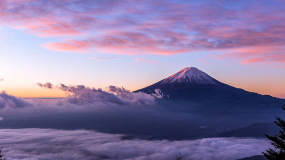 Monte Fuji en la isla de Honshu, Jap&oacute;n