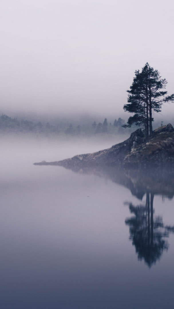 HD Mobile Wallpaper: Innerdalsvatna Lake, near Ålvundeidet, Norway