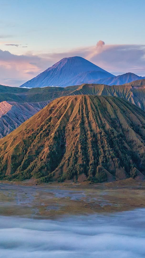 File:Mount Bromo East Java.jpg - Wikimedia Commons