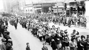 Labor Day parade in 1915 Chicago