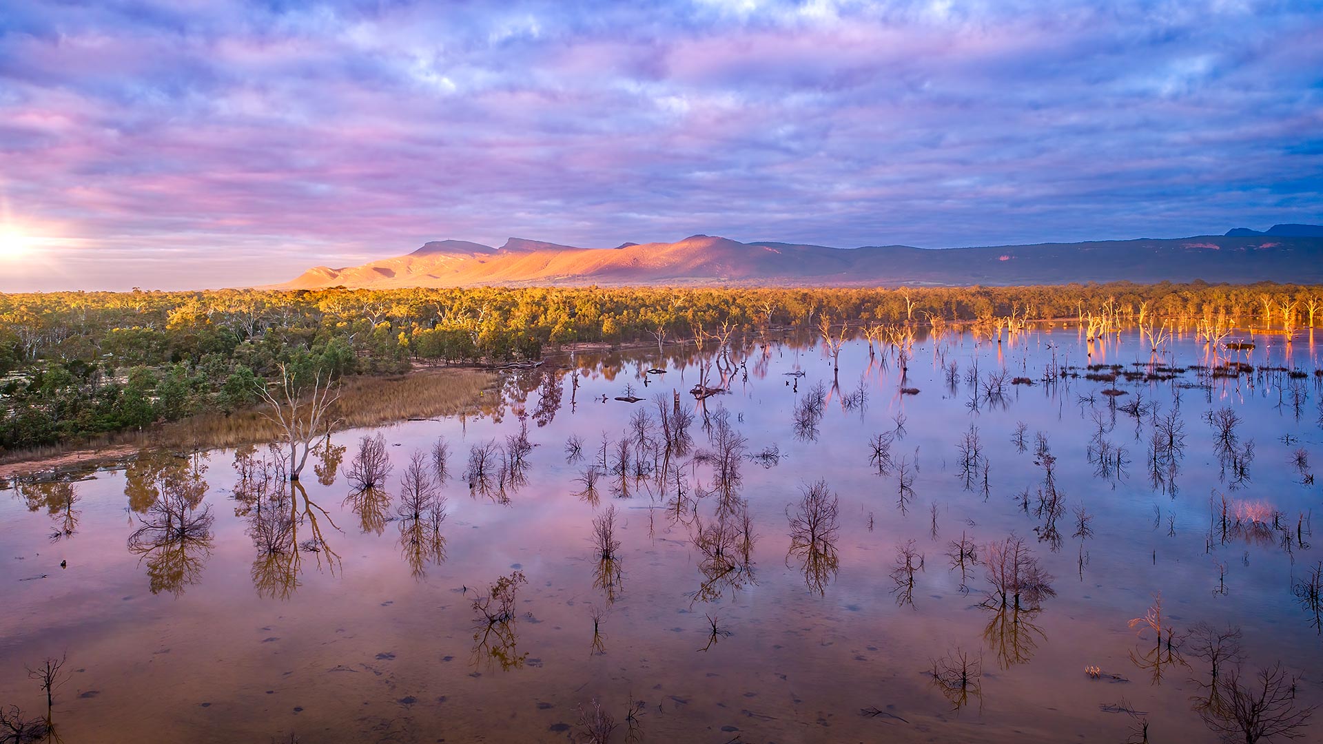 Lake Fyans, Grampians National Park, Victoria, Australia