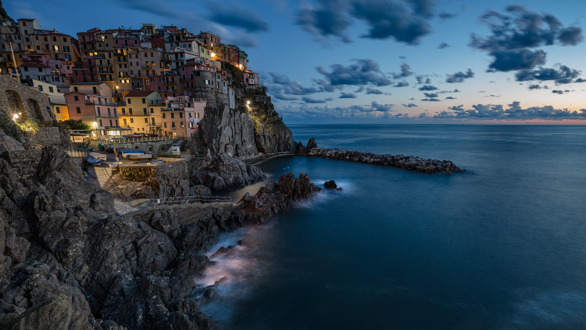 Bing HD Wallpaper Nov 14, 2024: Manarola, Cinque Terre National Park ...