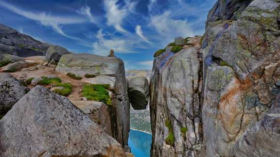 Norway s Kjeragbolten boulder