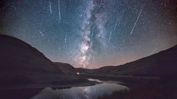 Perseid meteor shower over Oregon