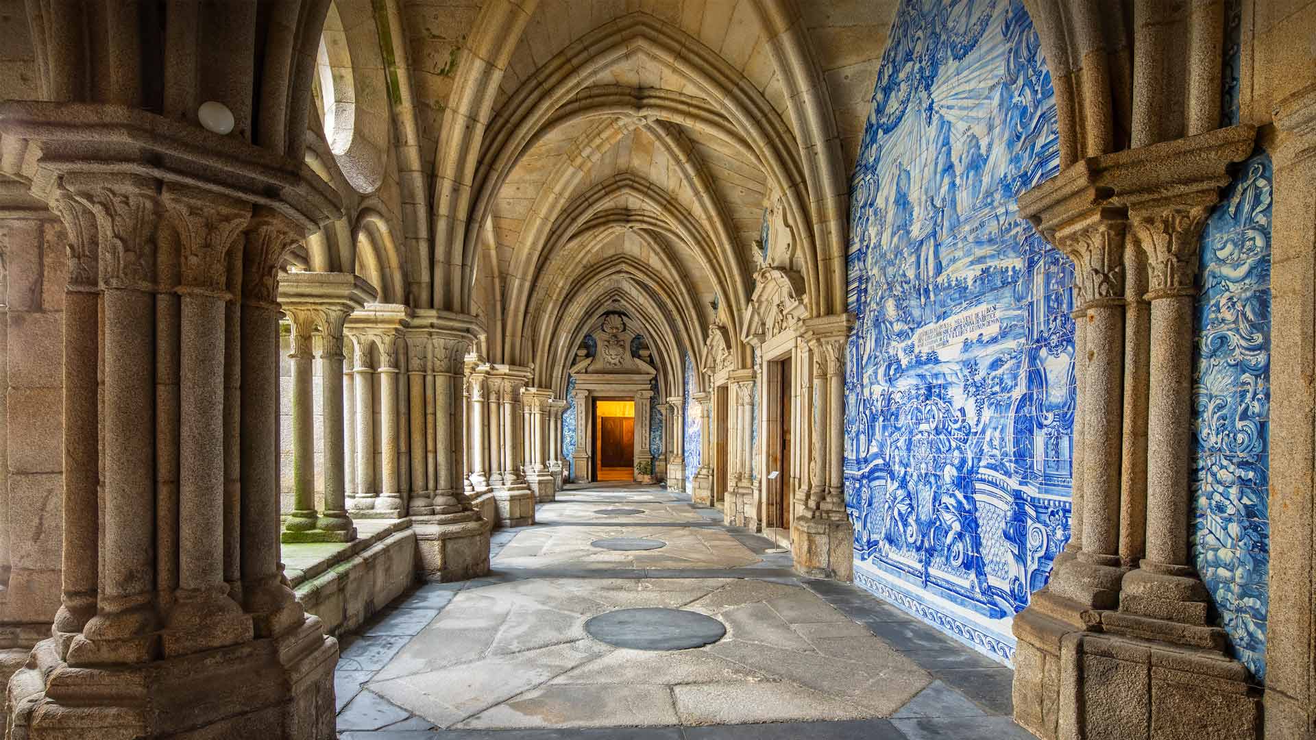 Blue hues and ceramic scenes of Porto