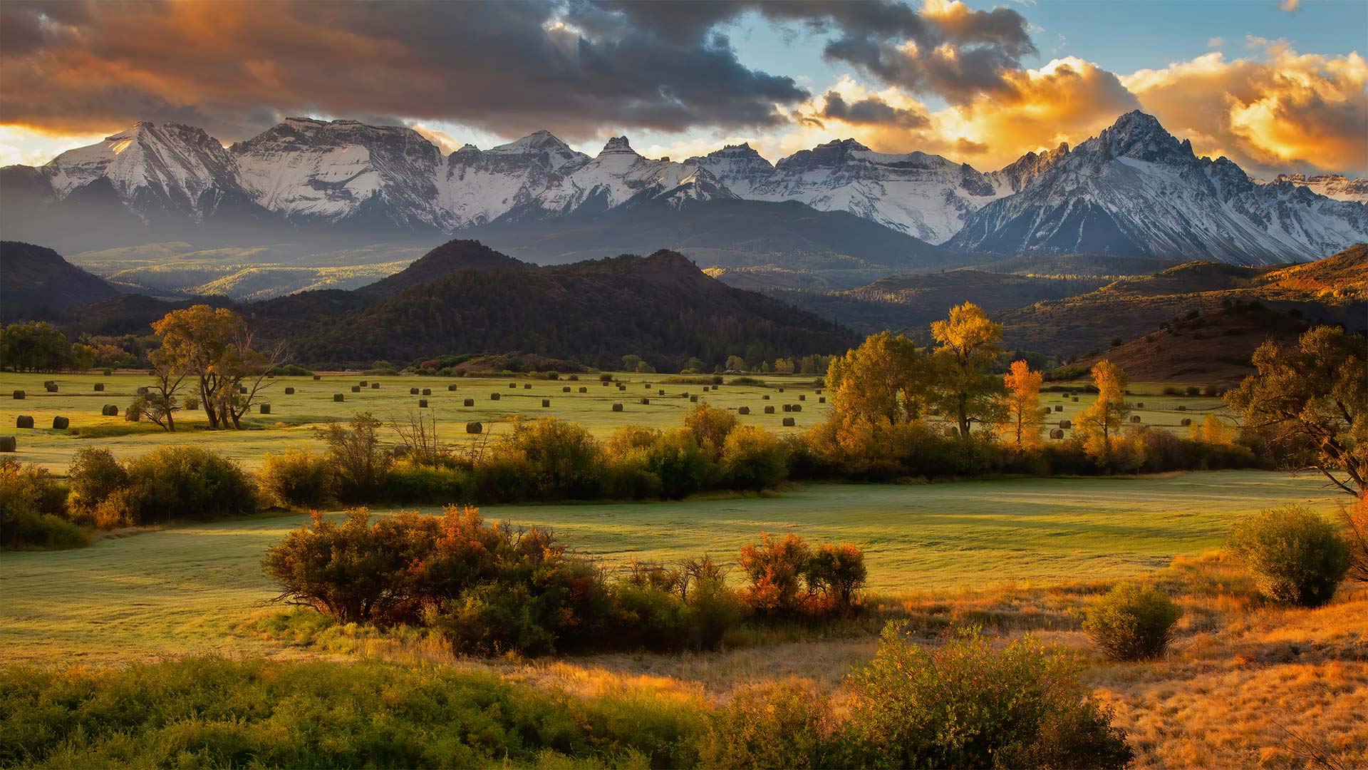 Bing image: A valley view at 9,000 feet - Bing Wallpaper Gallery
