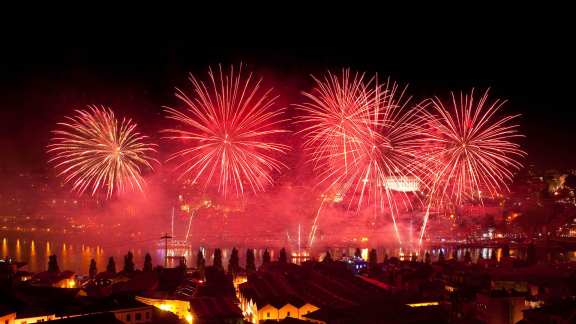 Fuegos artificiales en la Noche de San Juan