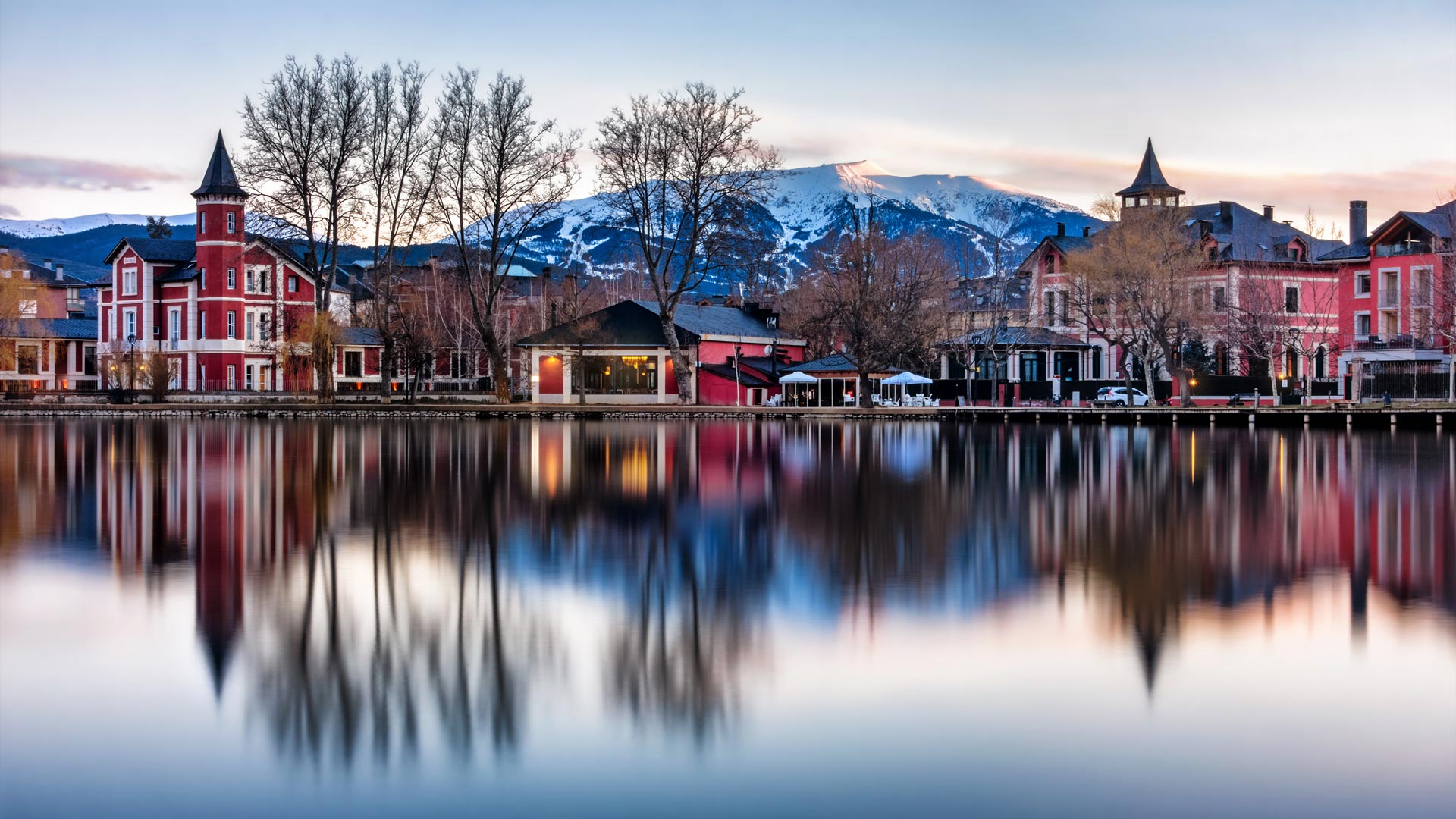 Lago de Puigcerdá, Gerona, Cataluña, España