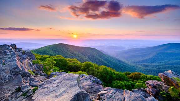 Hawksbill Mountain, Shenandoah National Park, United States