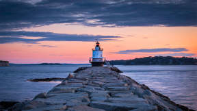 ニューイングランドの古い灯台