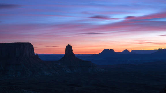 Atardecer en el Parque Nacional de Canyonlands, Utah, EE. UU.