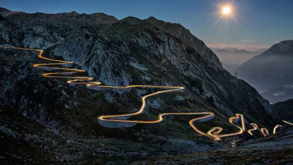 Carretera Tremola en el paso de San Gotardo, en Airolo, Suiza