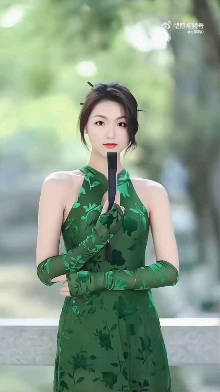 Green cheongsam short MP4 video