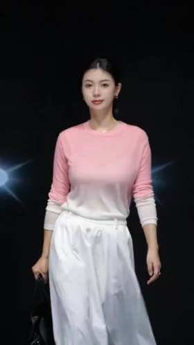 Graceful Eastern Model short MP4 video