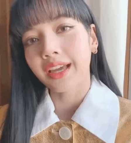 Lisa with long hair and bangs short MP4 video