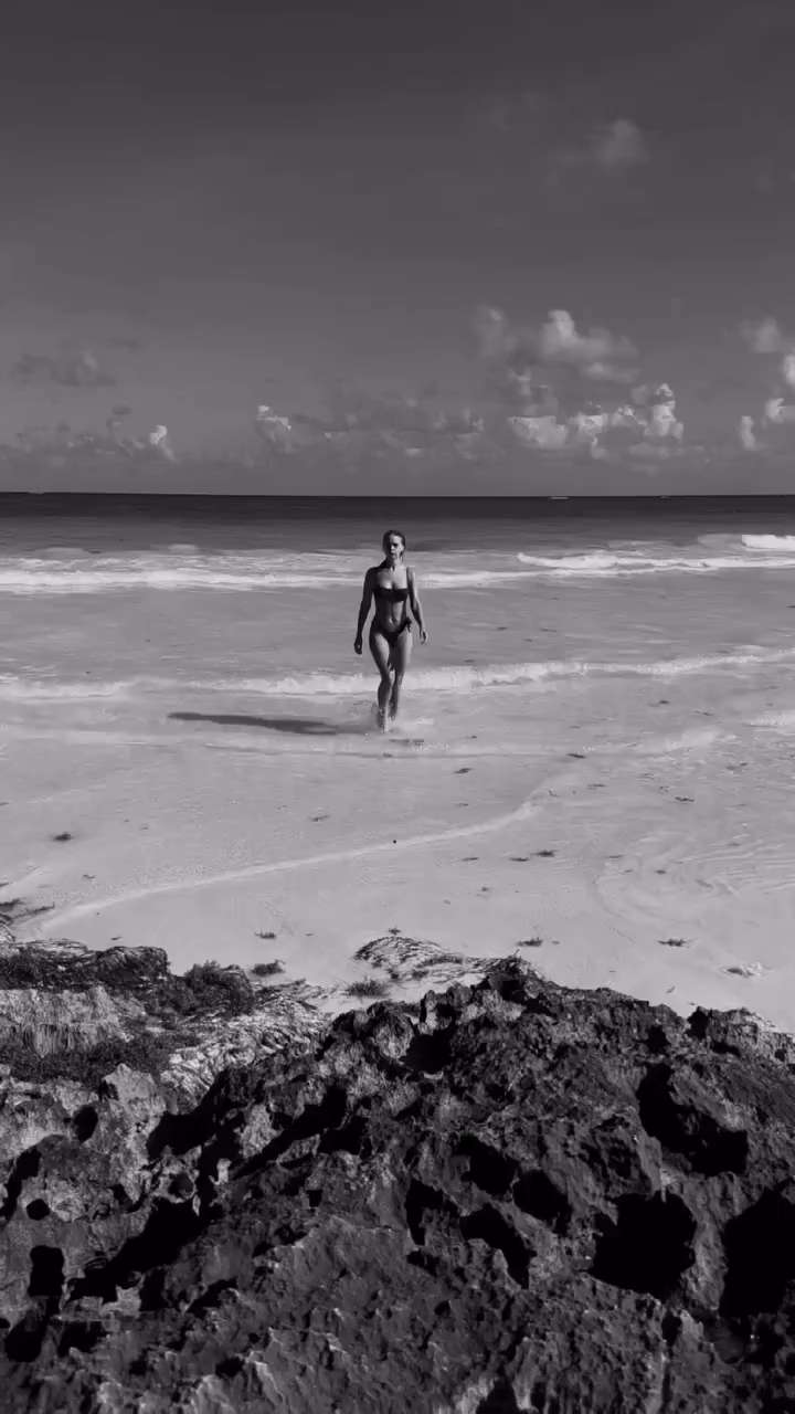 Venus by the beach, bikini girl