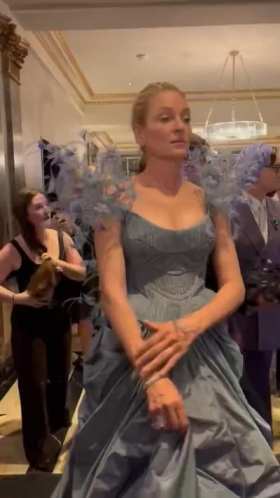 MetGala Red Carpet. Uma Thurman: Thank you for the compliment, I had a lot of fun. short MP4 video