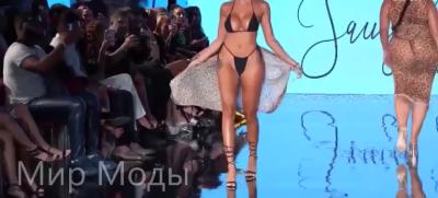 bikini catwalk