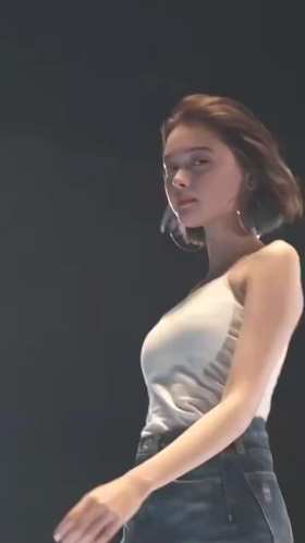 The Japanese supermodel Tina Tamashiro walked the runway. short MP4 video