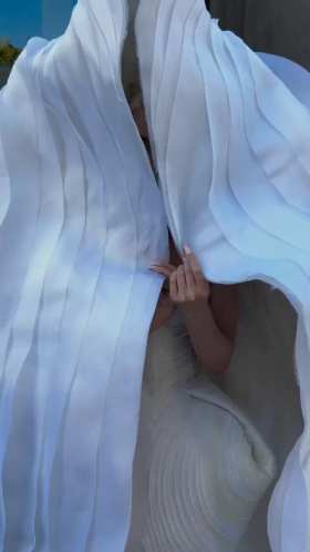 Anya Taylor Joy, venus in a clam shell short MP4 video