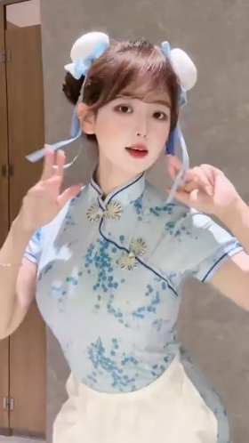 Chun Li cosplay short MP4 video