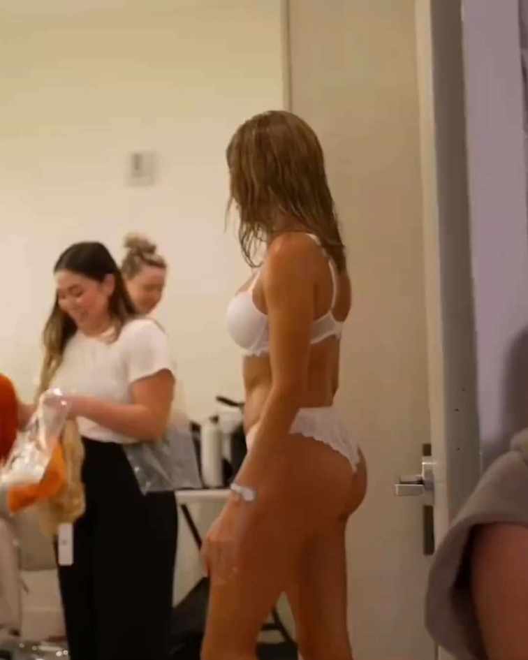 Hailey Bieber's Halloween shooting behind the scenes. short MP4 video