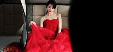 Red wedding dress, Chinese bride GIF