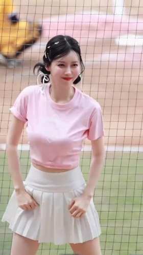Taiwan baseball cheerleading girls dancing short MP4 video