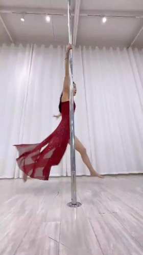 Super powerful pole dance performance short MP4 video