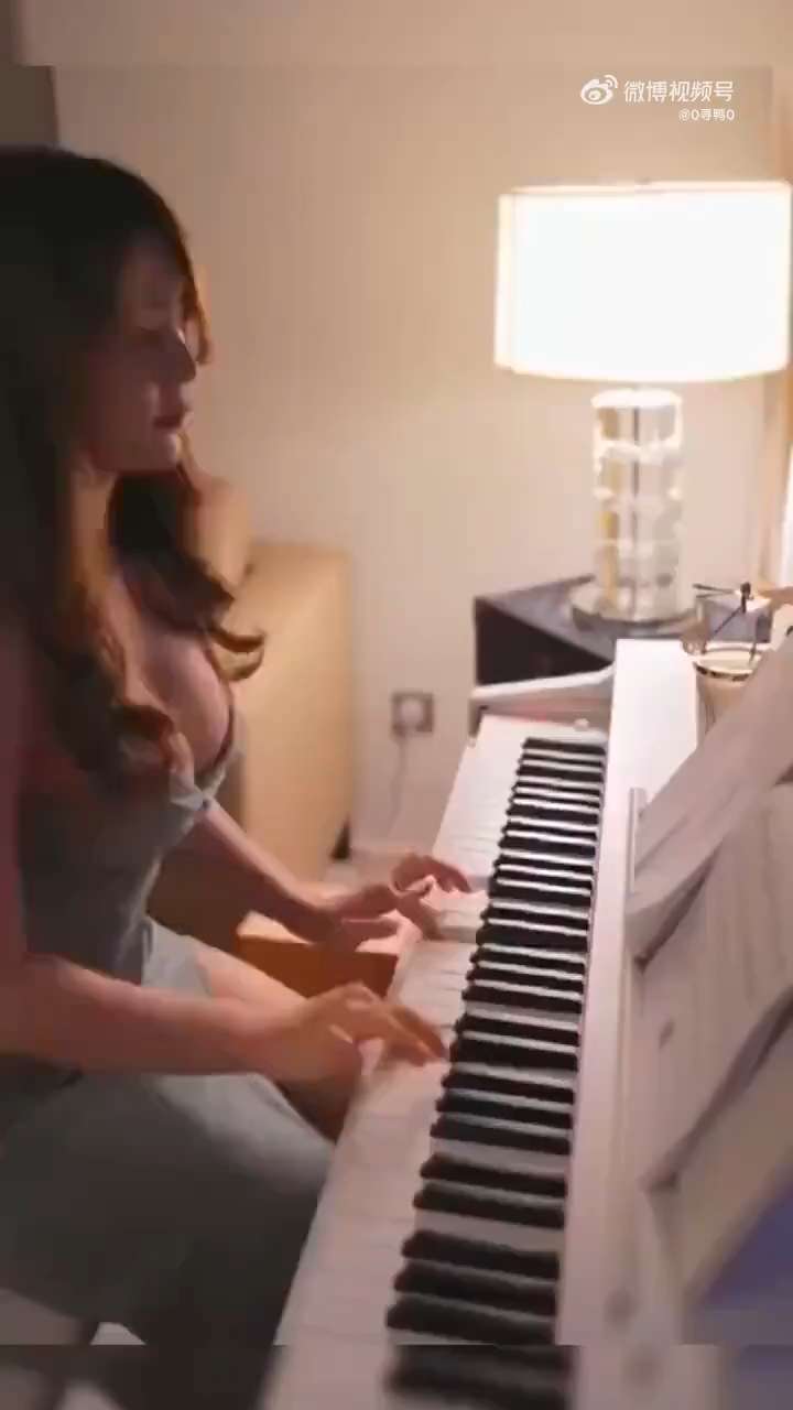the piano boobs