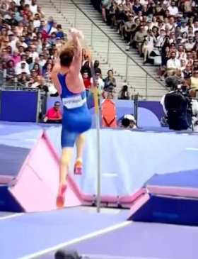 The pole vaulter had a bizarre mishap due to his large dick. short MP4 video