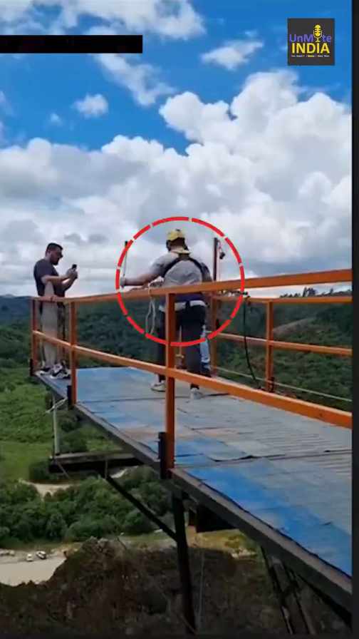 Man drops 70 feet while bungee jumping to celebrate his divorce short MP4 video