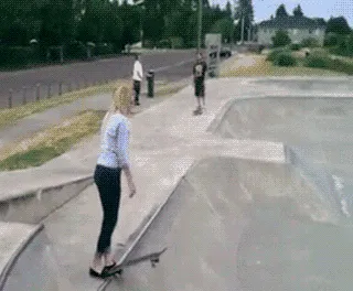 Skateboard_Girl
