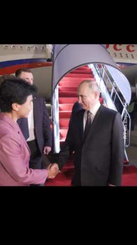 Putin's bodyguard, unexpected encounter in eyes short MP4 video