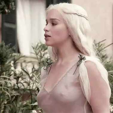 Emilia Clarke in the 2011 American TV series "Game of Thrones"​​​ short MP4 video