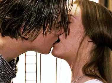 Romeo + Juliet, Leonardo DiCaprio kiss Claire Danes short MP4 video