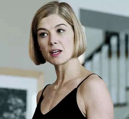 Rosamund Pike in "Gone Girl"​​​, Short Hairstyles short MP4 video