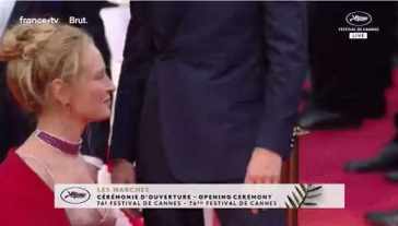 Uma Thurman on the red carpet at the Cannes Film Festival short MP4 video