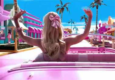 Barbie waving in convertible short MP4 video