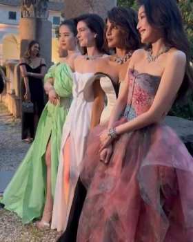 Anne Hathaway, Shu Qi, Liu Yifei and Priyanka Chopra pose for a photo short MP4 video