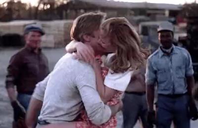 Ryan Gosling and Rachel McAdams kiss passionately