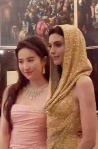 Anne Hathaway and Liu Yifei at the Cannes Film Festival short MP4 video